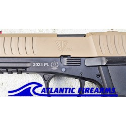 FB RADOM VIS-100 Coyote