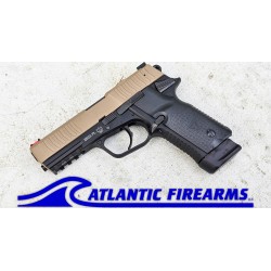 FB RADOM VIS-100 Coyote